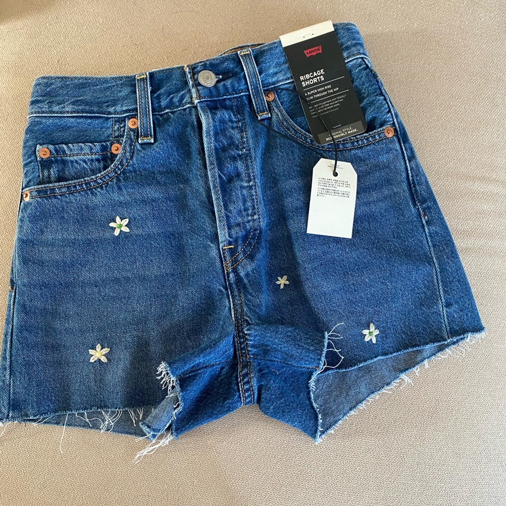 Levi’s shorts
